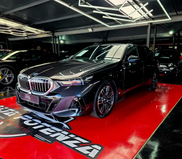 BMW 530 e Pack Desportivo M 3