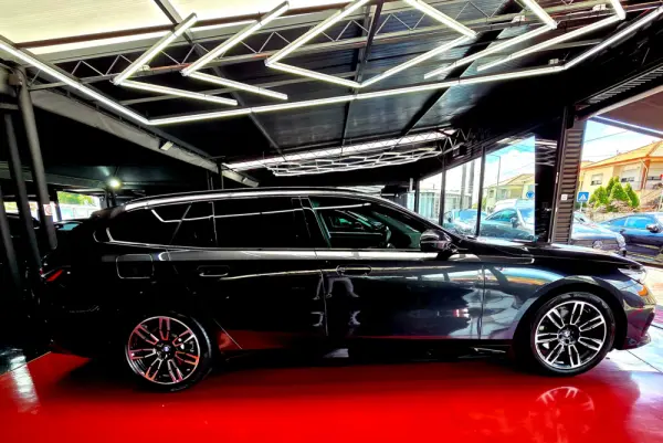 BMW 530 e Pack Desportivo M 5