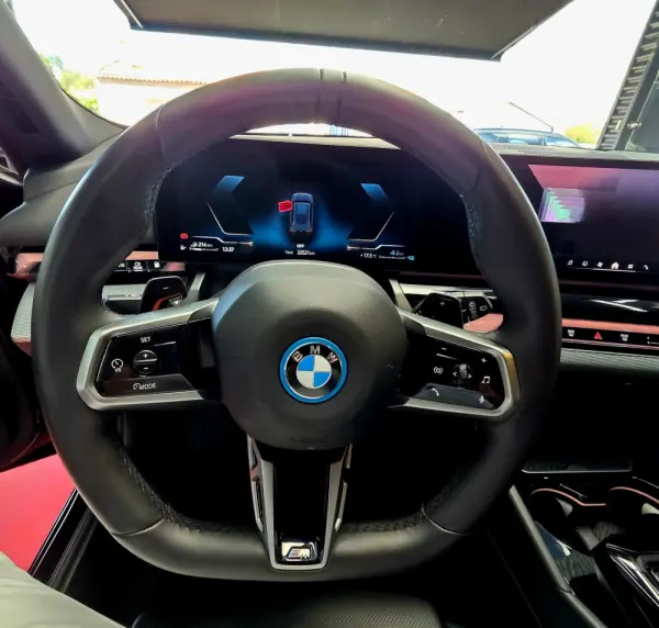 BMW 530 e Pack Desportivo M 12
