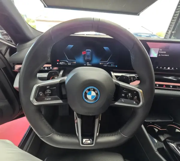 BMW 530 e Pack Desportivo M 13