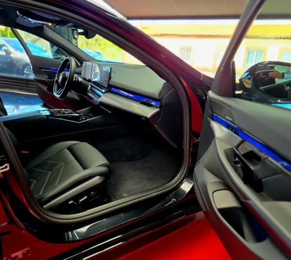 BMW 530 e Pack Desportivo M 23