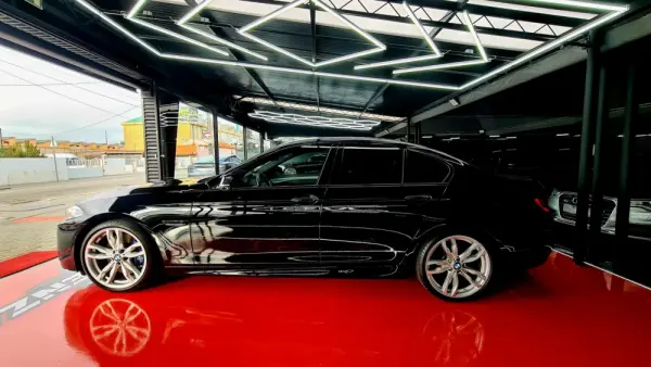 BMW M550d xDrive Auto 3