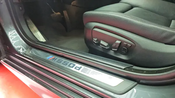 BMW M550d xDrive Auto 23