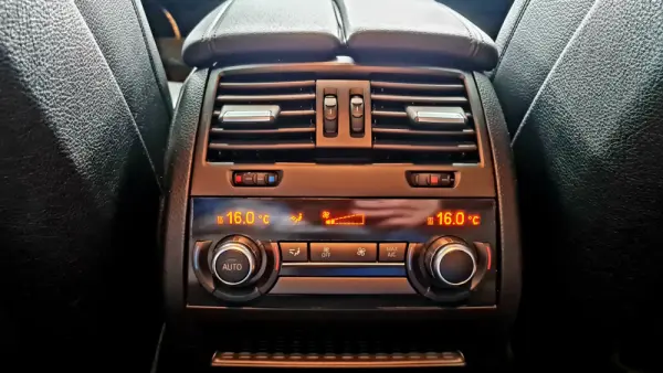 BMW M550d xDrive Auto 25