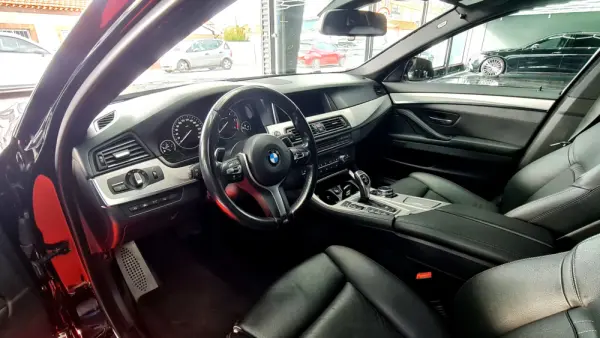 BMW M550d xDrive Auto 29