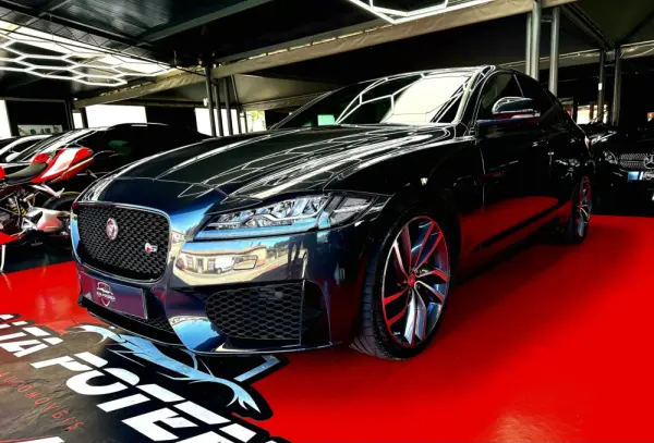 Jaguar XF 3.0 TDV6 300 Sport 1