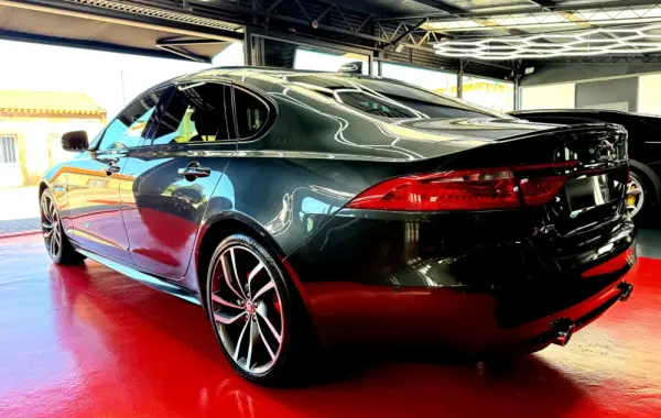 Jaguar XF 3.0 TDV6 300 Sport 5