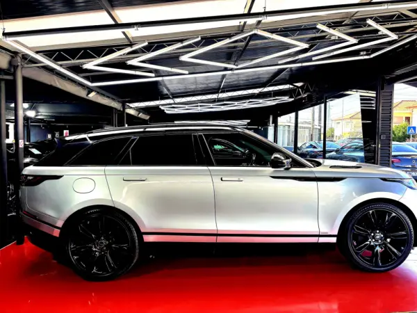 Land Rover Range Rover Velar 3.0 D R-Dynamic HSE 5