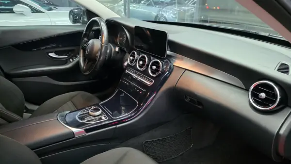 Mercedes-Benz C 180 d Station 9G-TRONIC 16