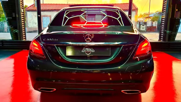 Mercedes-Benz C 300 de AMG Line 9