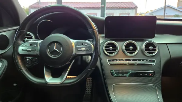 Mercedes-Benz C 300 de AMG Line 18