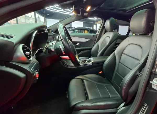 Mercedes-Benz C 300 de AMG Line 24