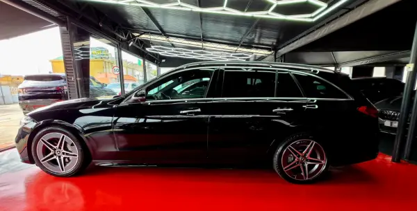 Mercedes-Benz C 300 d AMG Line 4