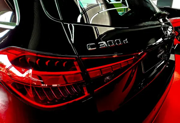 Mercedes-Benz C 300 d AMG Line 8