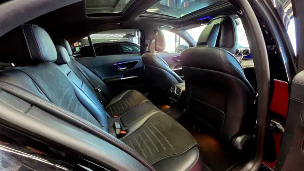 Mercedes-Benz C 300 d AMG Line 17