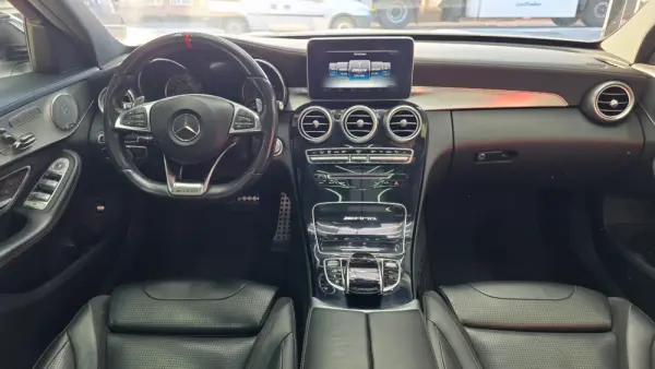 Mercedes-Benz C 63 AMG Station Speedshift MCT 9G 12