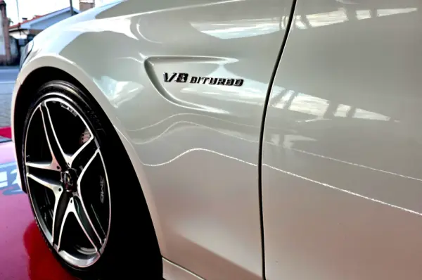 Mercedes-Benz C 63 AMG Station Speedshift MCT 9G 17