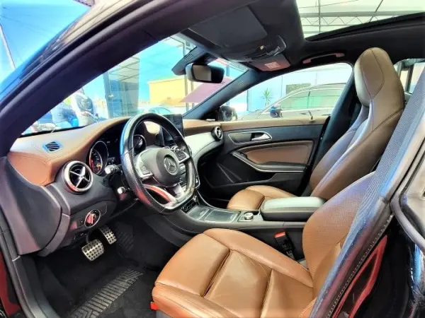 Mercedes-Benz CLA 220 d Shooting Brake AMG Line Aut. 15