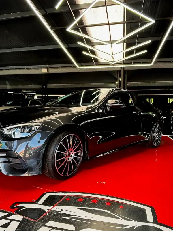 Mercedes-Benz E 220 d AMG Line Aut. 12