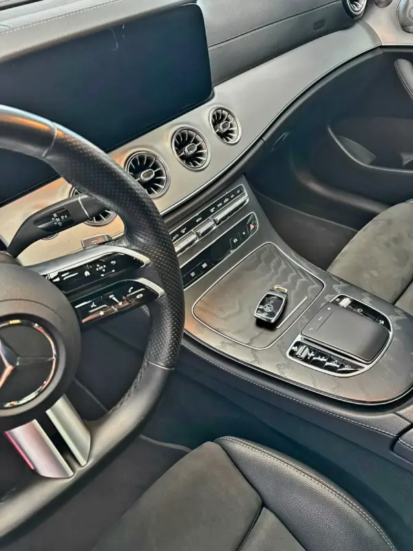 Mercedes-Benz E 220 d AMG Line Aut. 13