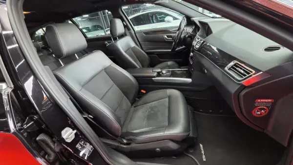 Mercedes-Benz E 300 Outro 21