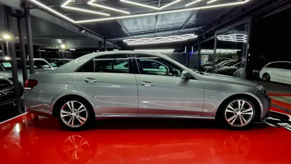 Mercedes-Benz E 300 BlueTEC Hybrid Avantgarde 107g 5