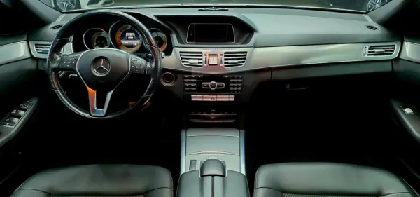 Mercedes-Benz E 300 BlueTEC Hybrid Avantgarde 107g 18