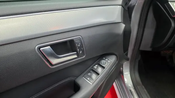 Mercedes-Benz E 300 BlueTEC Hybrid Avantgarde 107g 20