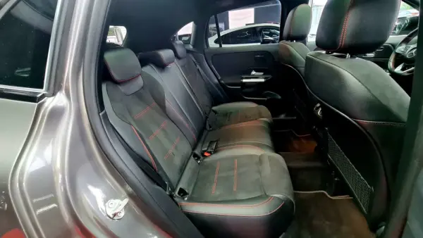 Mercedes-Benz GLA 200 d AMG Line 18