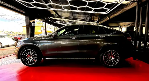 Mercedes-Benz GLC 250 d Coupé AMG Line 4-Matic 7