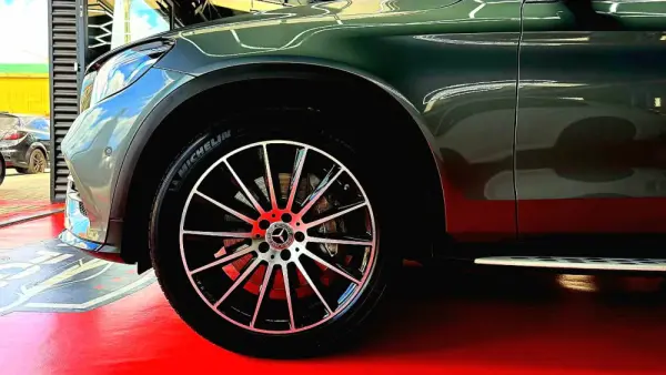 Mercedes-Benz GLC 250 d Coupé AMG Line 4-Matic 9