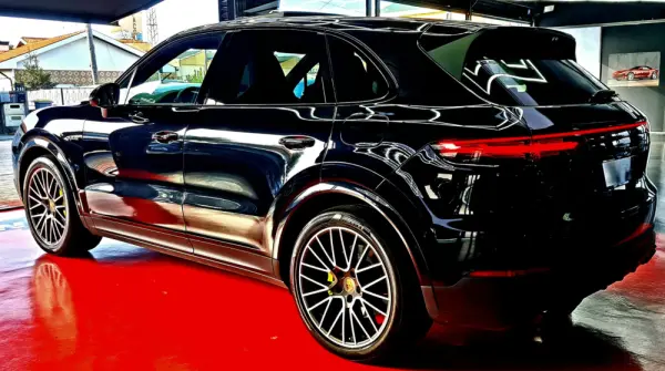 Porsche Cayenne E-Hybrid Platinum Edition 3