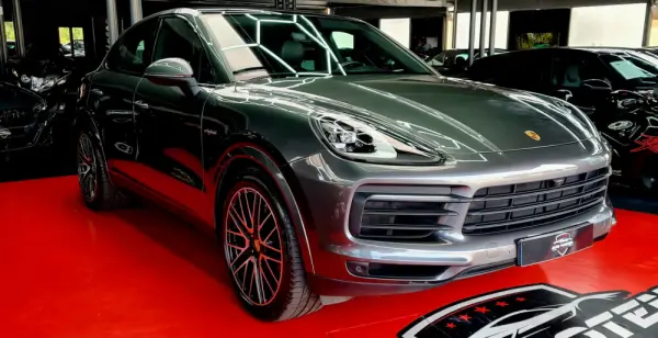 Porsche Cayenne Coupé E-Hybrid 3