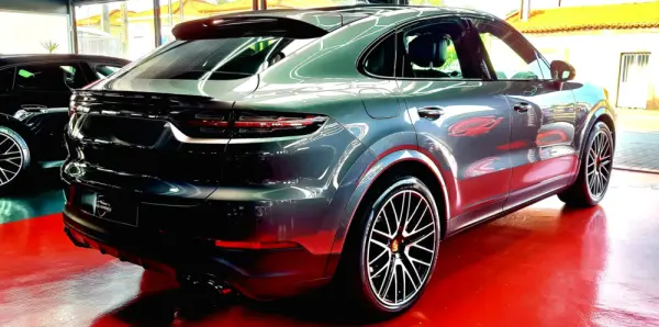 Porsche Cayenne Coupé E-Hybrid 8