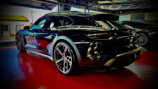 Porsche Taycan Cross Turismo TURBO 5