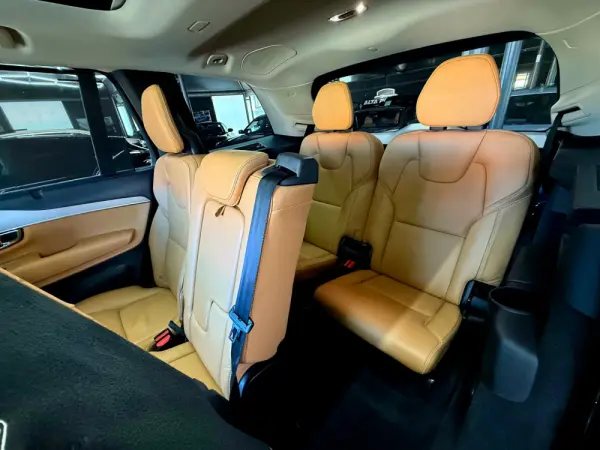 Volvo XC 90 2.0 D5 Inscription AWD 16