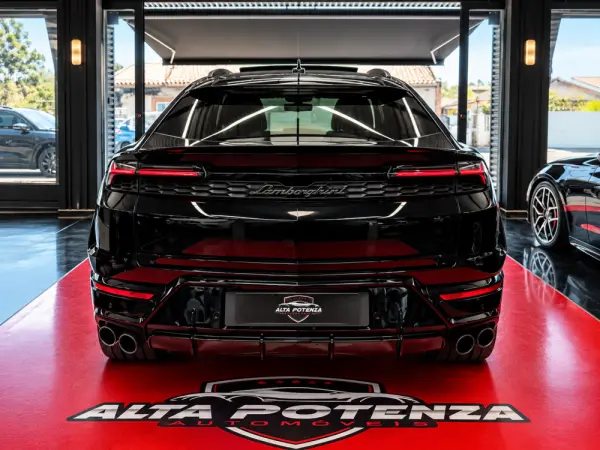 Lamborghini Urus 4.0 V8 SE 7