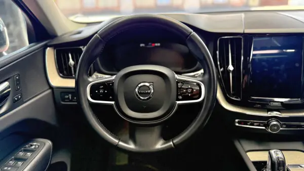 Volvo XC 60 2.0 B4 Inscription Geartronic 12