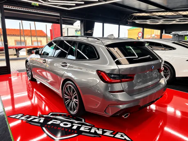 BMW 330 e iPerformance Pack M Shadow 5