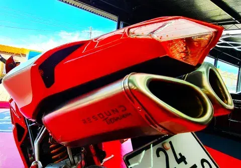 Ducati 848 16