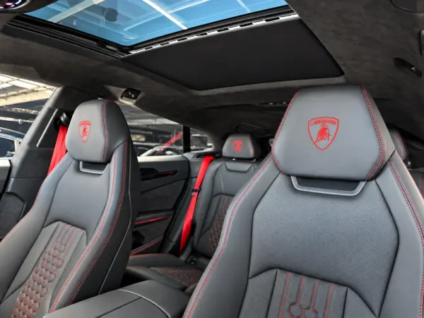 Lamborghini Urus 4.0 V8 SE 16