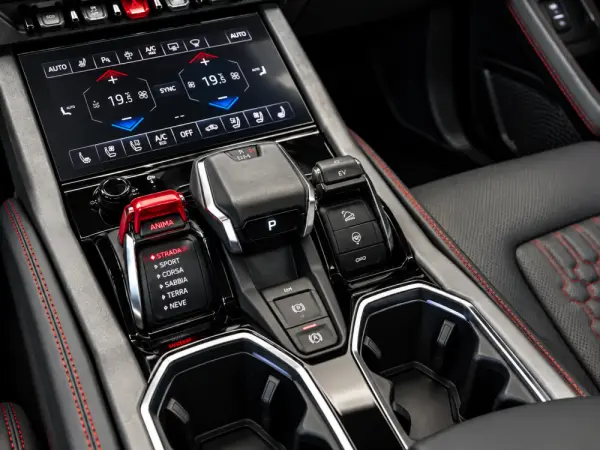 Lamborghini Urus 4.0 V8 SE 18