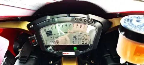 Ducati 848 9