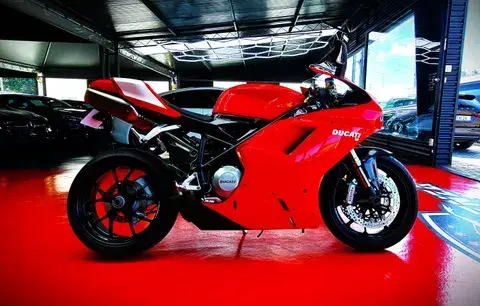 Ducati 848 13