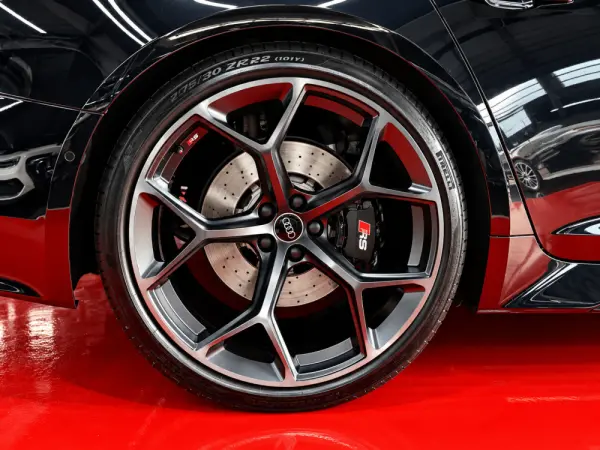 Audi RS6 Avant 4.0 TFSI quattro Tiptronic performance 9