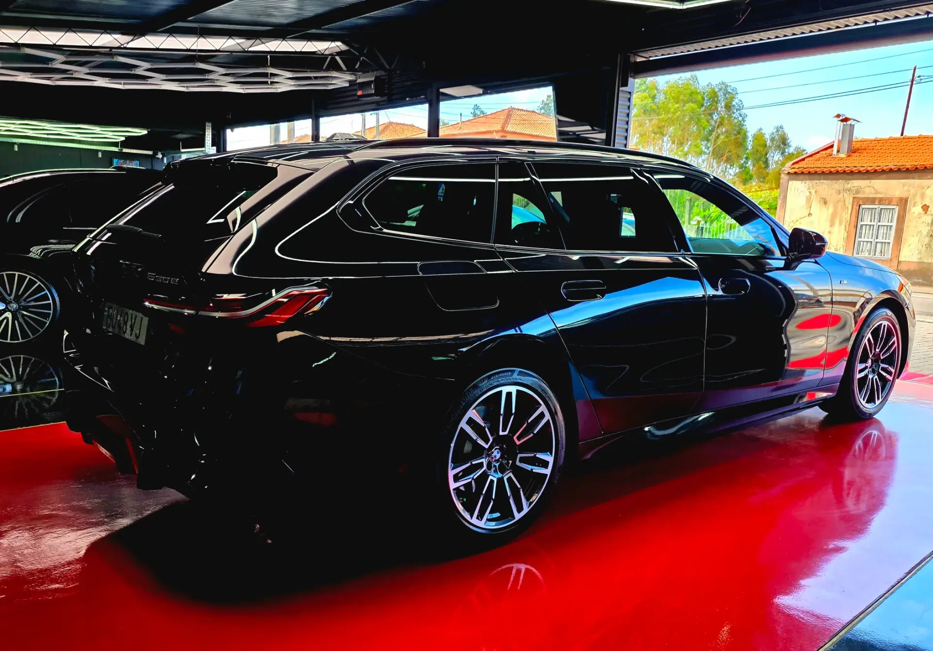 BMW 530 e Pack Desportivo M 8