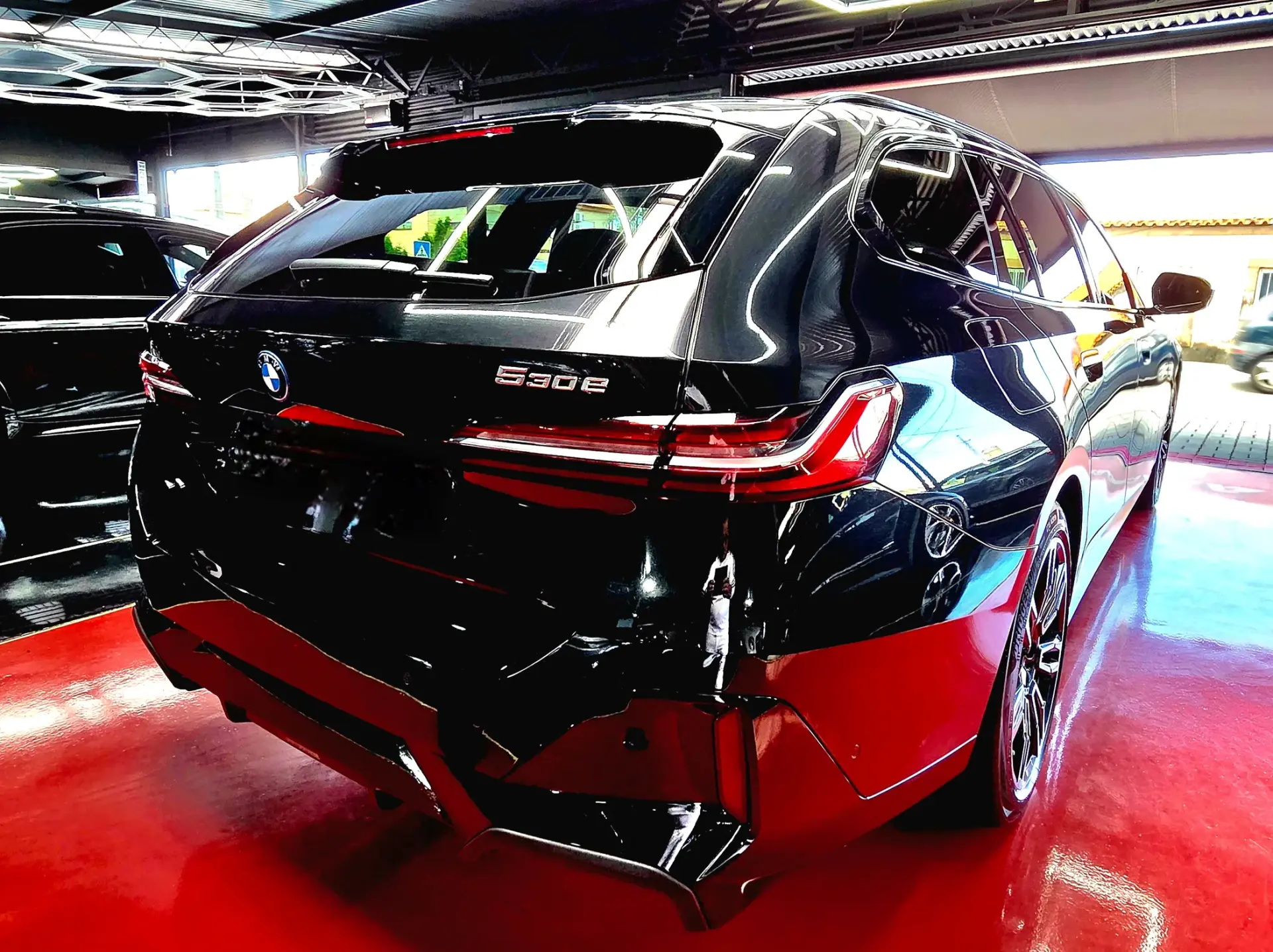 BMW 530 e Pack Desportivo M 9