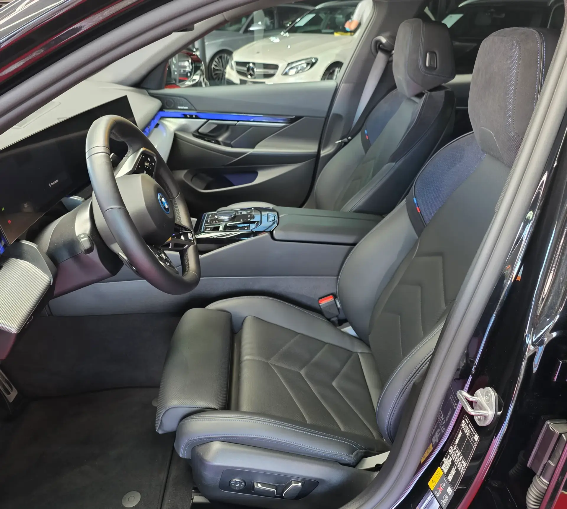 BMW 530 e Pack Desportivo M 13