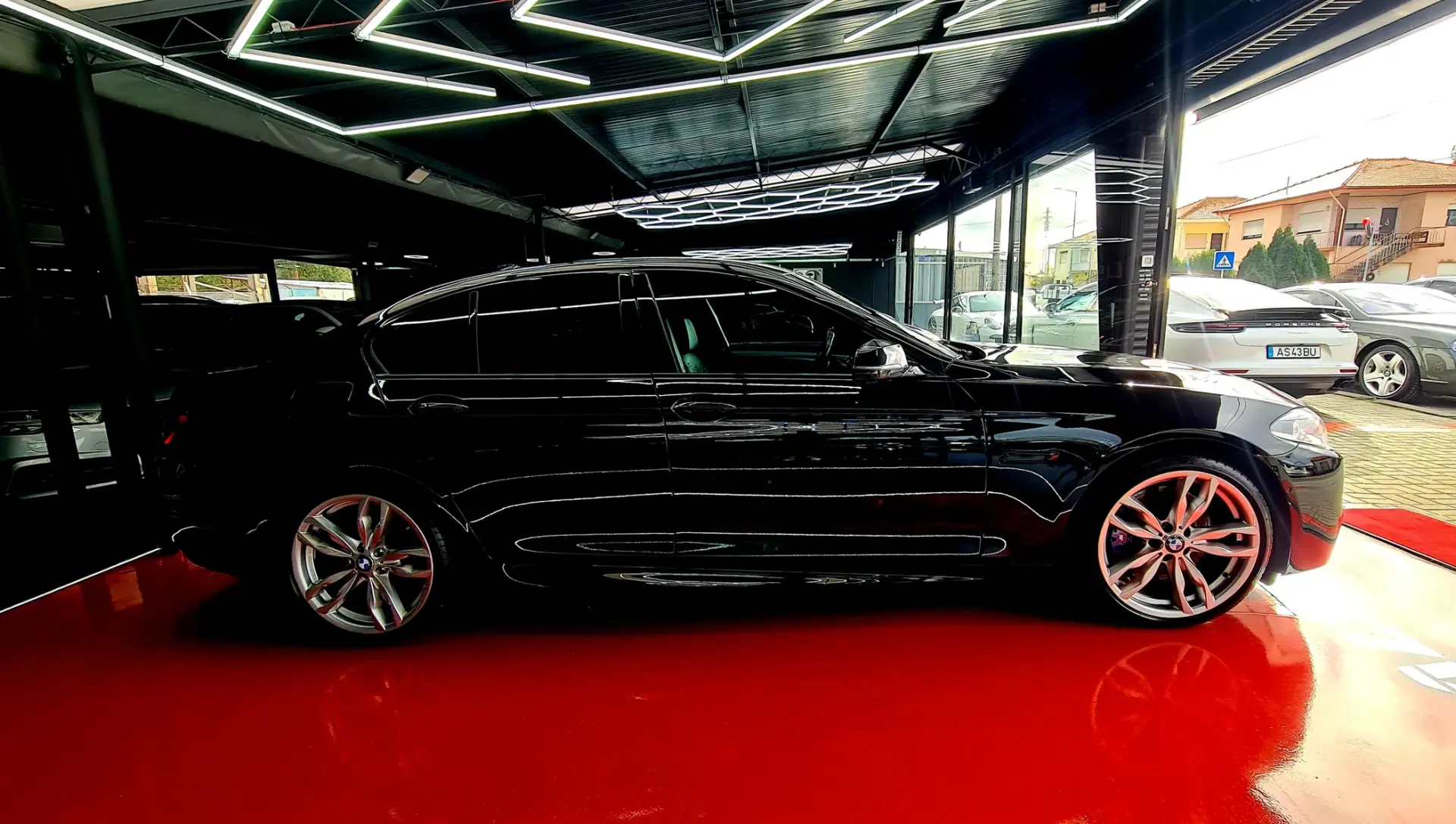 BMW M550d xDrive Auto 8