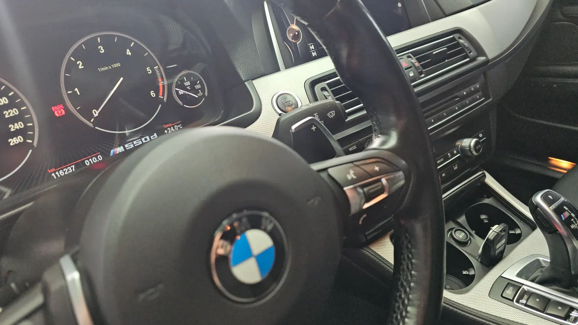 BMW M550d xDrive Auto 14